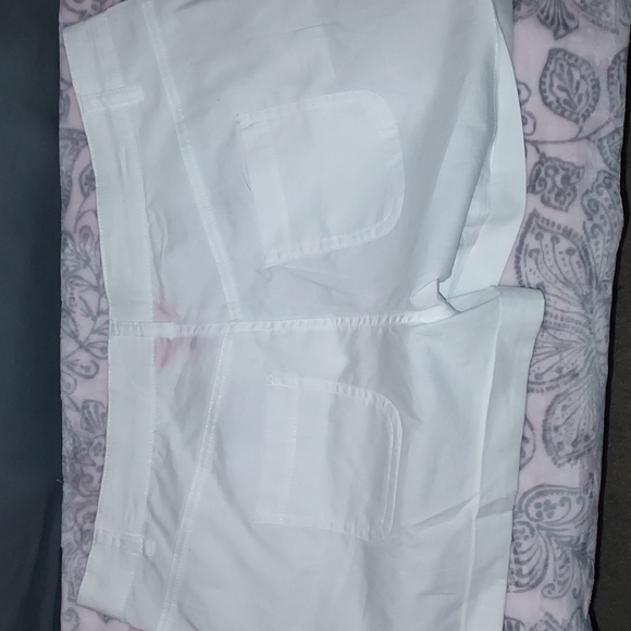 Shorts - Picture 2 of 2